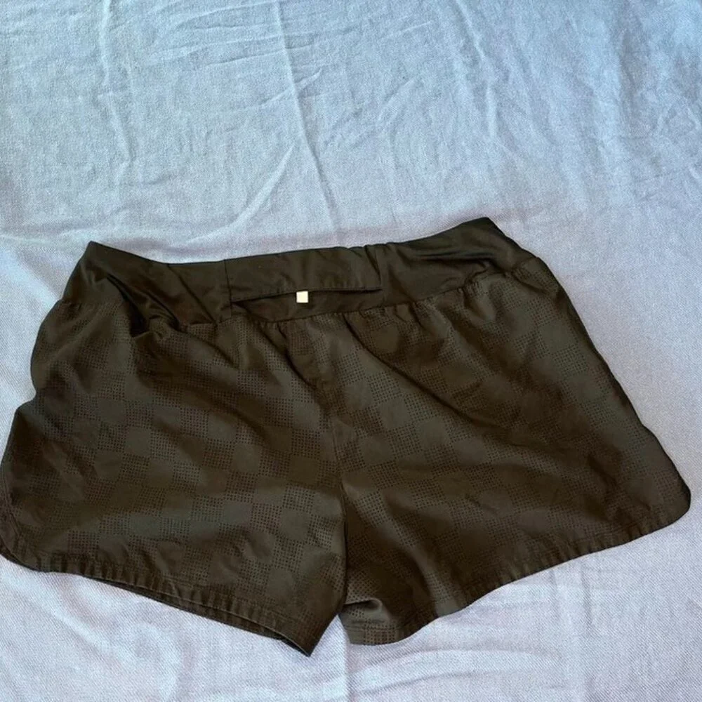 Nike Dri-Fit Athletic Shorts Size: XL Condition: Preloved – Excellent condition
